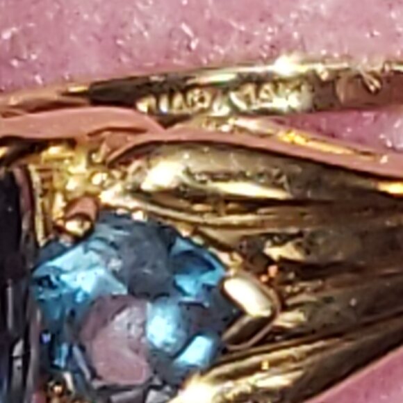 Solid14k gold blue topaz three stone ring vintage - Picture 4 of 6